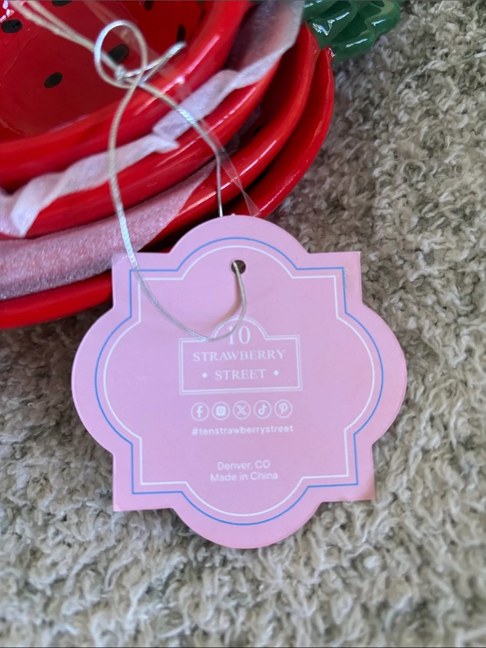 Strawberry Ceramic Measuring Cup Set of 4 Baking NWT 10 Strawberry Street